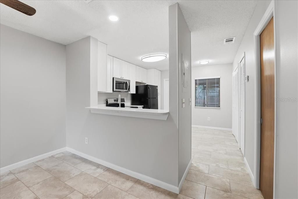 For Rent: $1,895 (2 beds, 2 baths, 960 Square Feet)
