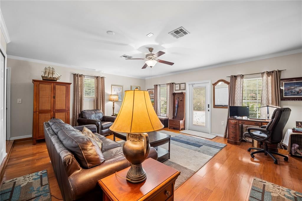 For Sale: $699,900 (3 beds, 2 baths, 2865 Square Feet)