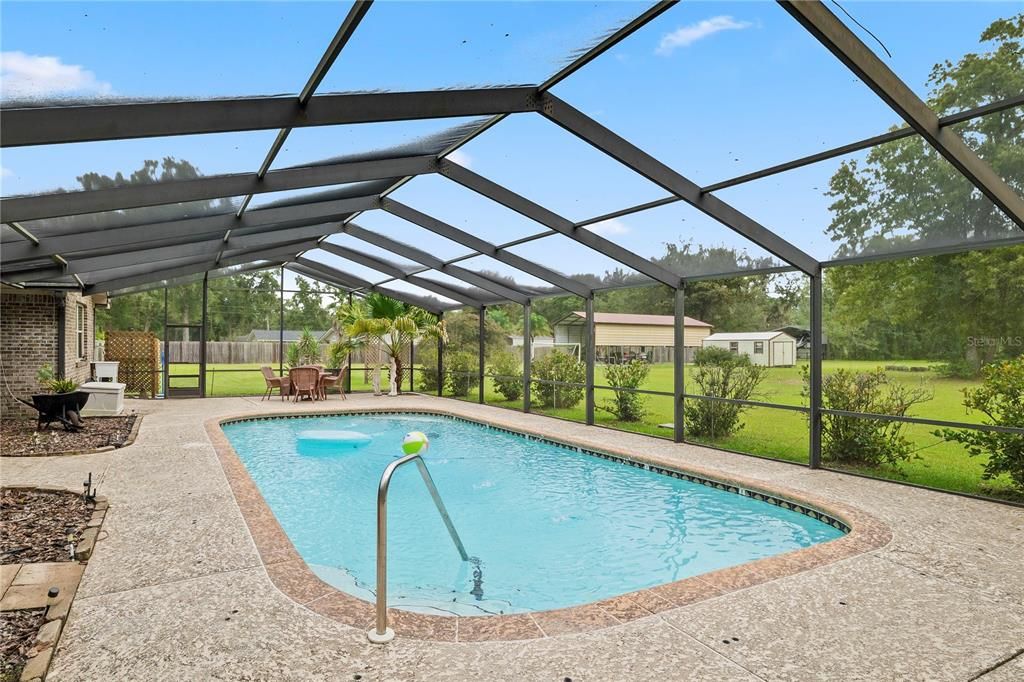 For Sale: $699,900 (3 beds, 2 baths, 2865 Square Feet)
