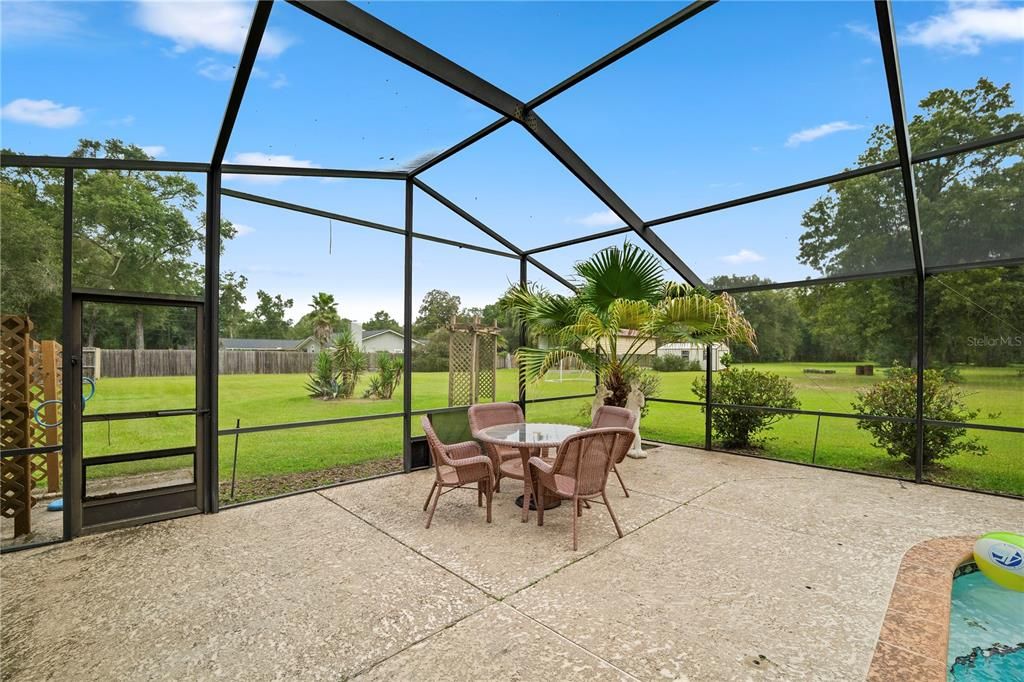 For Sale: $699,900 (3 beds, 2 baths, 2865 Square Feet)