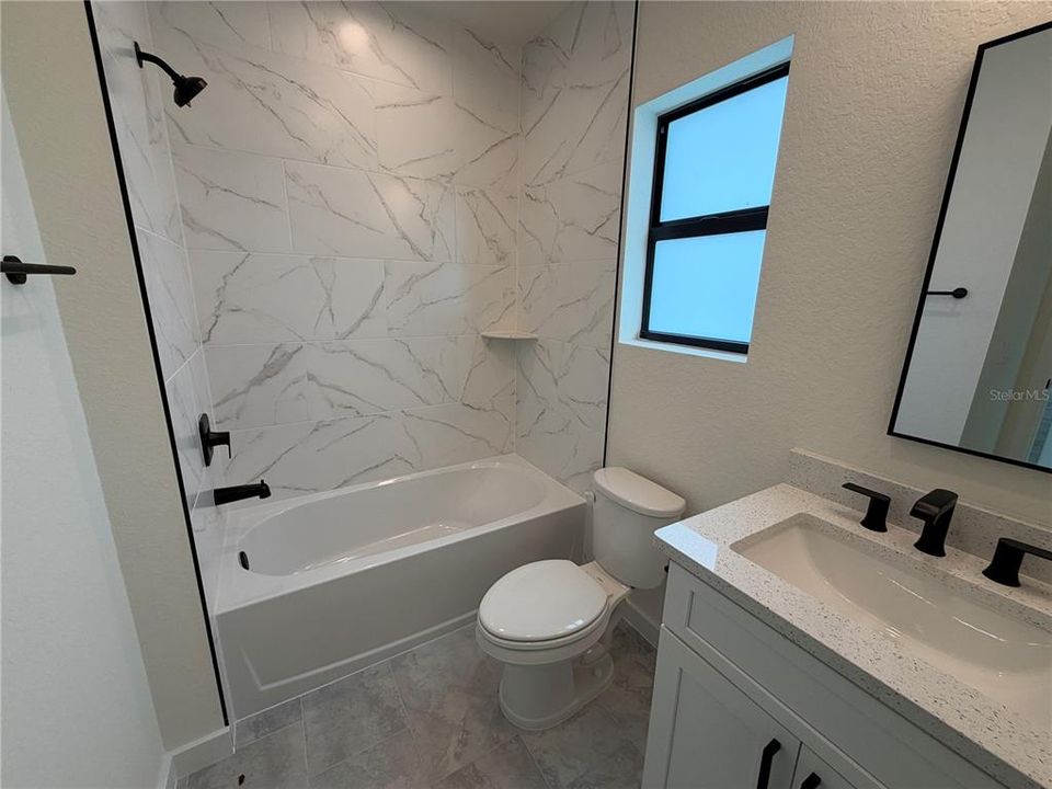 В аренду: $2,050 (3 спален, 2 ванн, 1706 Квадратных фут)
