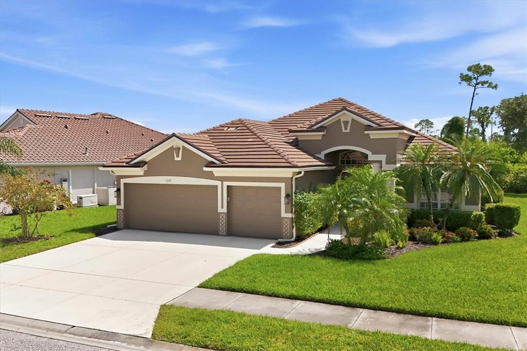 En Venta: $659,500 (3 camas, 2 baños, 2406 Pies cuadrados)