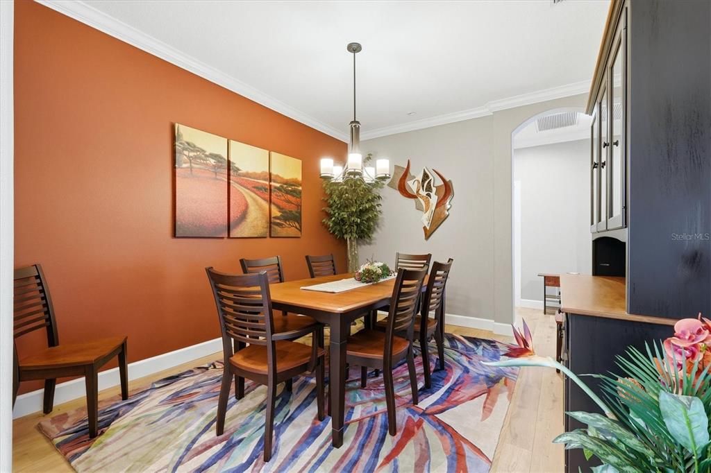 En Venta: $659,500 (3 camas, 2 baños, 2406 Pies cuadrados)