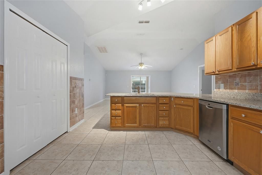 For Sale: $239,900 (3 beds, 2 baths, 1308 Square Feet)