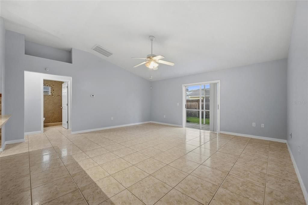 For Sale: $239,900 (3 beds, 2 baths, 1308 Square Feet)