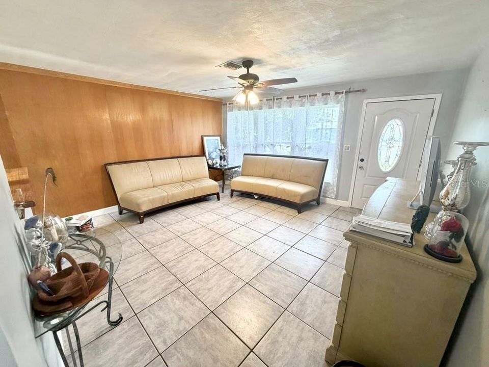 En Venta: $450,000 (3 camas, 1 baños, 991 Pies cuadrados)