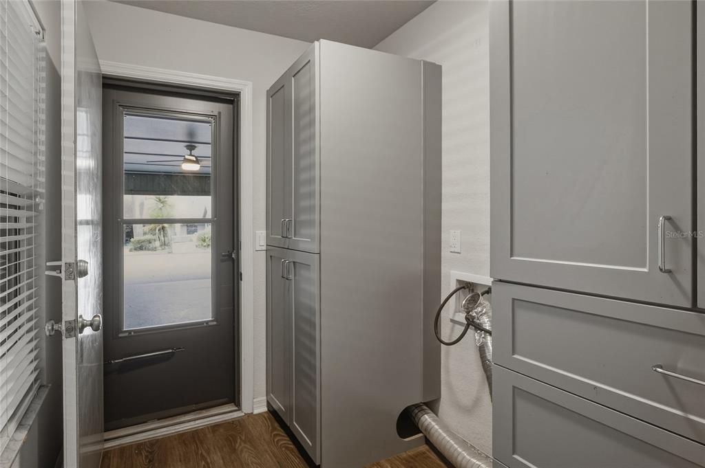 For Sale: $319,500 (4 beds, 3 baths, 2640 Square Feet)