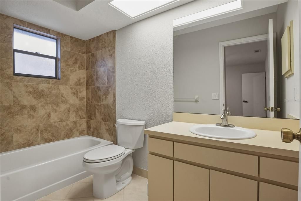 For Sale: $319,500 (4 beds, 3 baths, 2640 Square Feet)