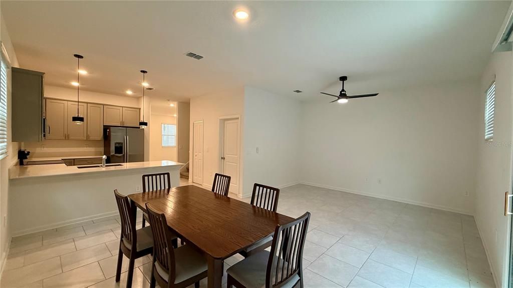 En Renta: $1,999 (4 camas, 2 baños, 1793 Pies cuadrados)