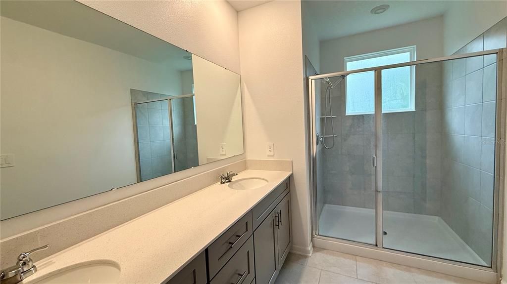 En Renta: $1,999 (4 camas, 2 baños, 1793 Pies cuadrados)