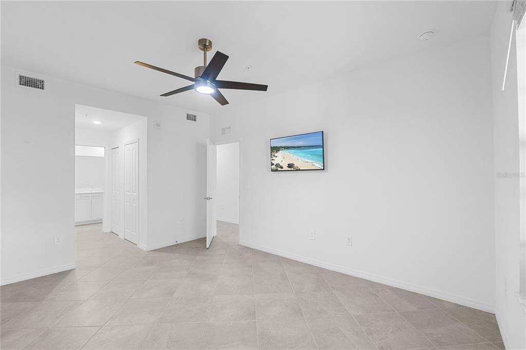 En Venta: $319,900 (2 camas, 2 baños, 1438 Pies cuadrados)