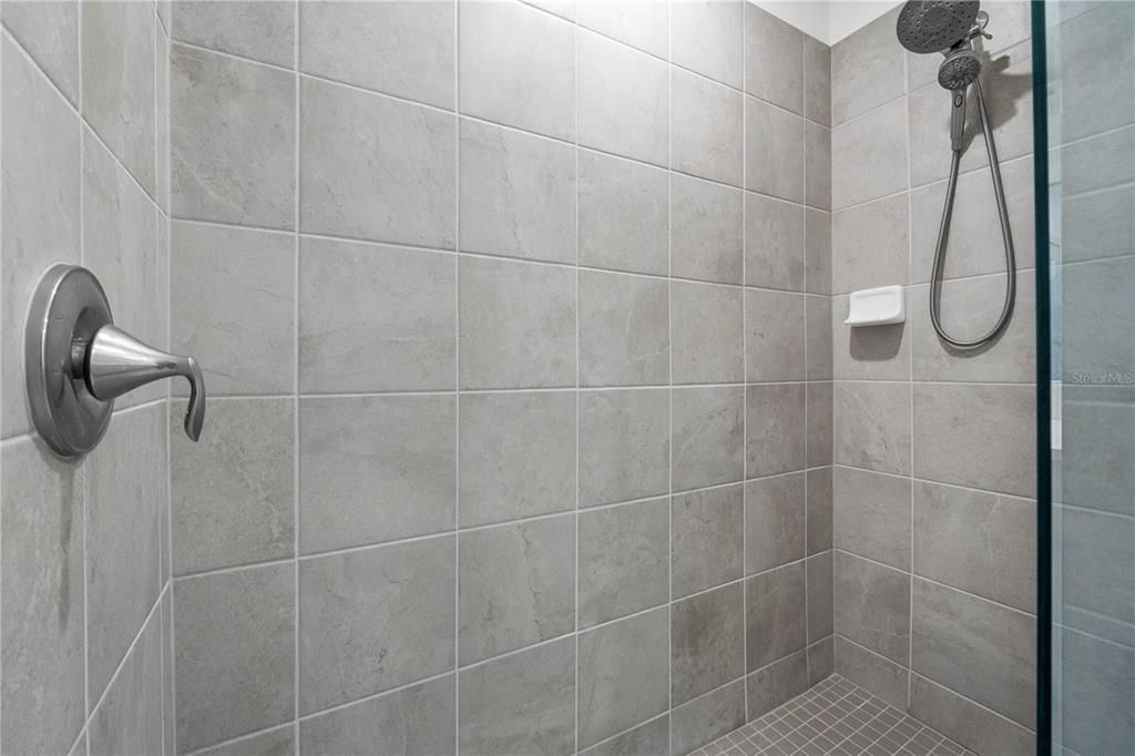 En Venta: $319,900 (2 camas, 2 baños, 1438 Pies cuadrados)