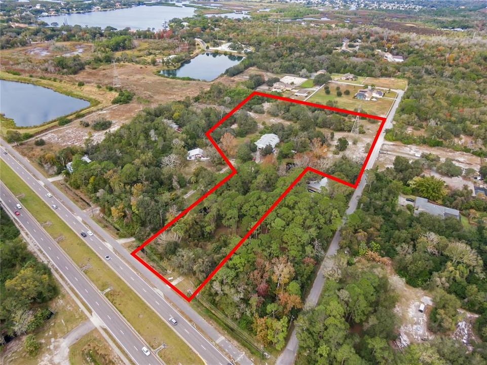 На продажу: $2,000,000 (8.88 acres)