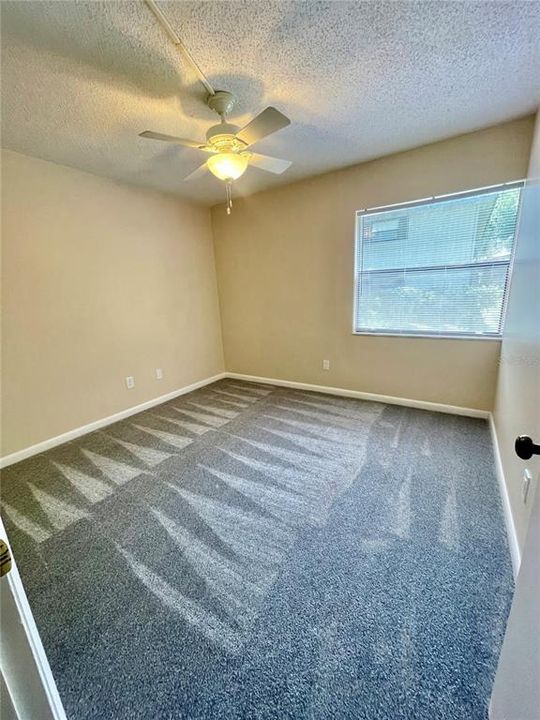 For Sale: $225,000 (2 beds, 2 baths, 880 Square Feet)
