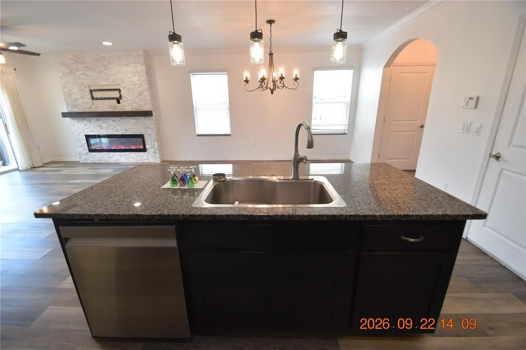 For Rent: $2,950 (5 beds, 3 baths, 2447 Square Feet)