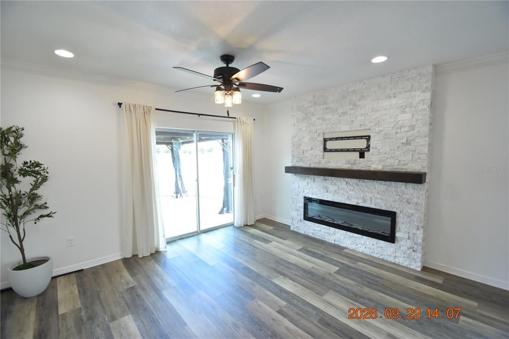 For Rent: $2,950 (5 beds, 3 baths, 2447 Square Feet)