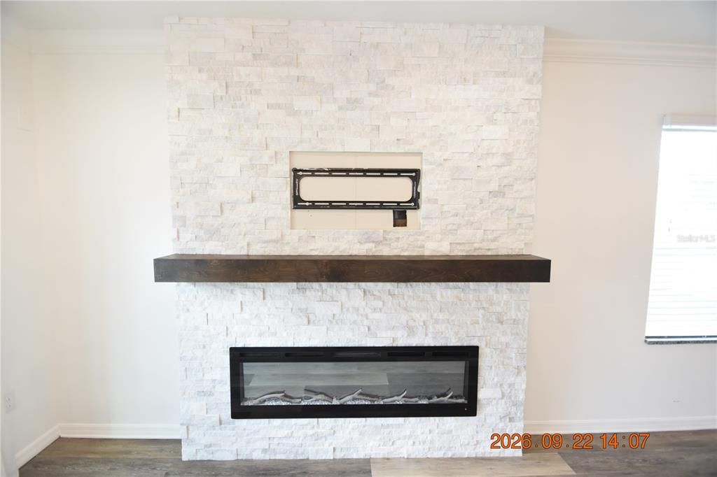 For Rent: $2,950 (5 beds, 3 baths, 2447 Square Feet)
