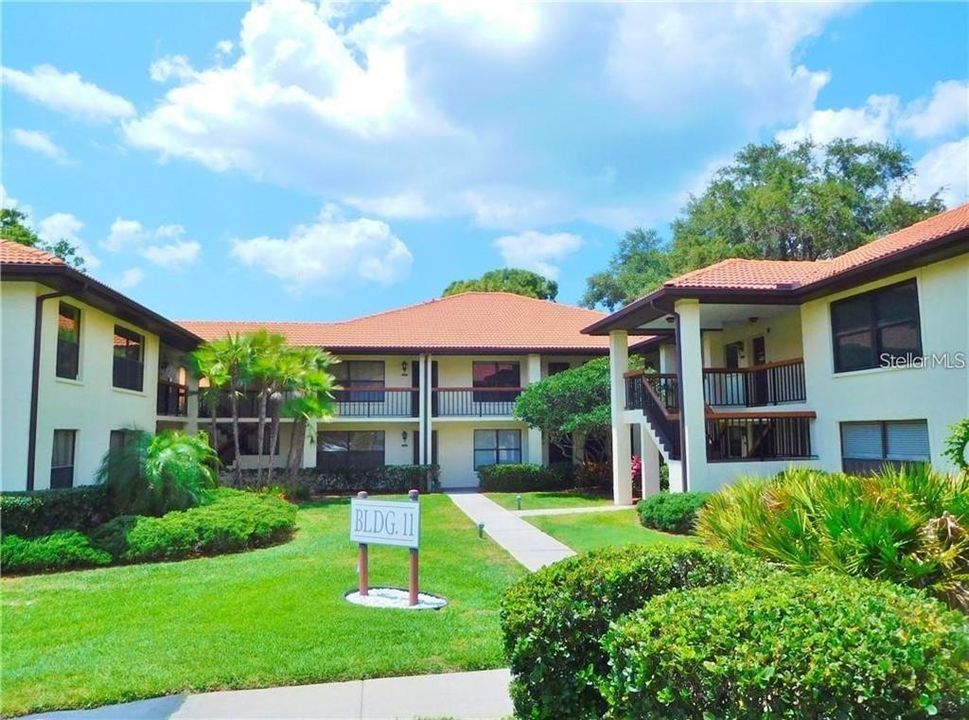For Sale: $170,000 (1 beds, 1 baths, 667 Square Feet)
