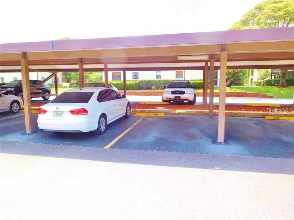 For Sale: $170,000 (1 beds, 1 baths, 667 Square Feet)