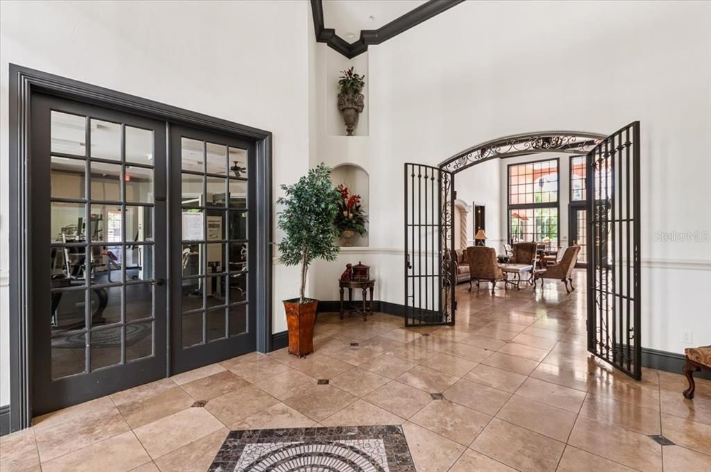 For Sale: $139,000 (1 beds, 1 baths, 661 Square Feet)