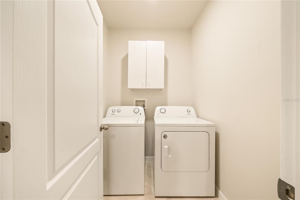 For Sale: $334,900 (3 beds, 2 baths, 1422 Square Feet)