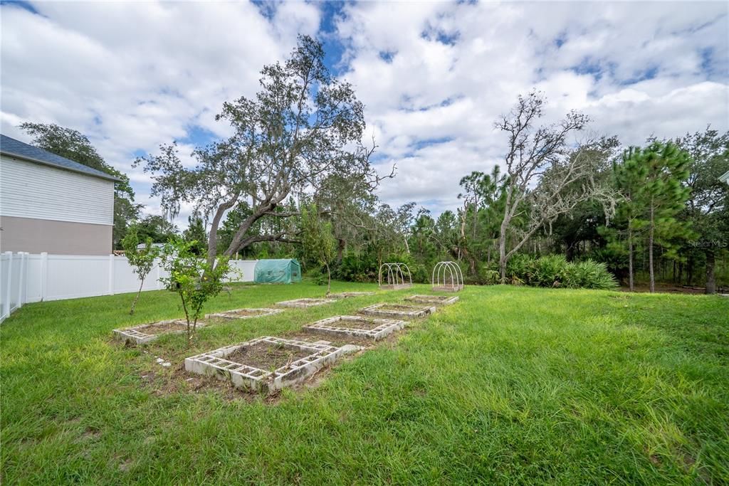 For Sale: $334,900 (3 beds, 2 baths, 1422 Square Feet)