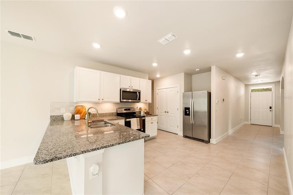 For Sale: $334,900 (3 beds, 2 baths, 1422 Square Feet)