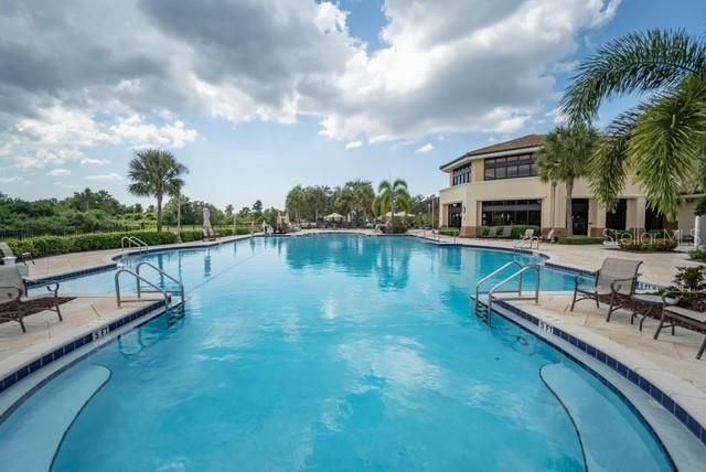 For Sale: $289,900 (2 beds, 2 baths, 1493 Square Feet)
