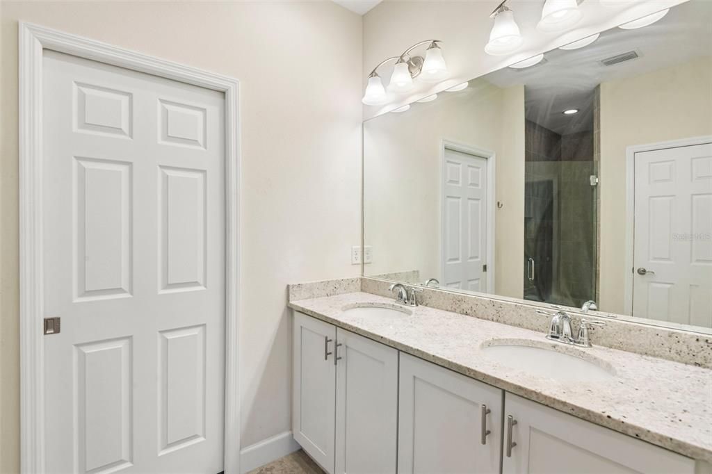 For Sale: $289,900 (2 beds, 2 baths, 1493 Square Feet)