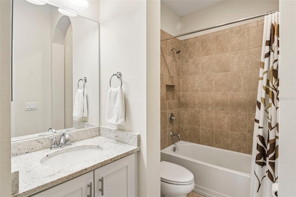 For Sale: $289,900 (2 beds, 2 baths, 1493 Square Feet)