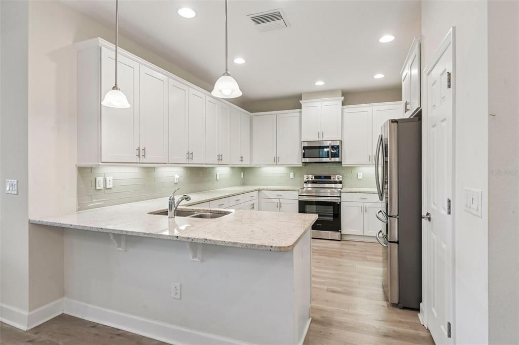 For Sale: $289,900 (2 beds, 2 baths, 1493 Square Feet)