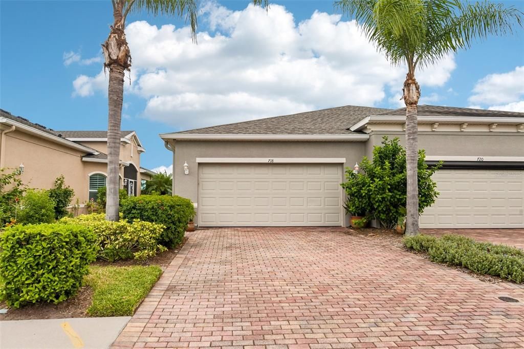 For Sale: $289,900 (2 beds, 2 baths, 1493 Square Feet)