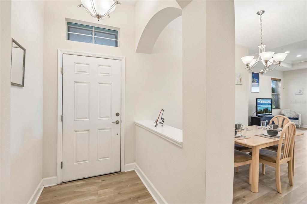 For Sale: $289,900 (2 beds, 2 baths, 1493 Square Feet)