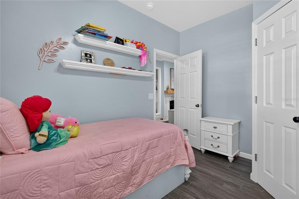 En Venta: $389,000 (4 camas, 2 baños, 2018 Pies cuadrados)