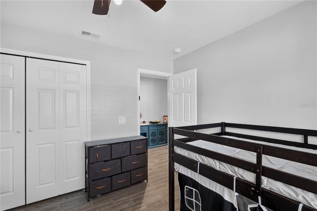 En Venta: $389,000 (4 camas, 2 baños, 2018 Pies cuadrados)