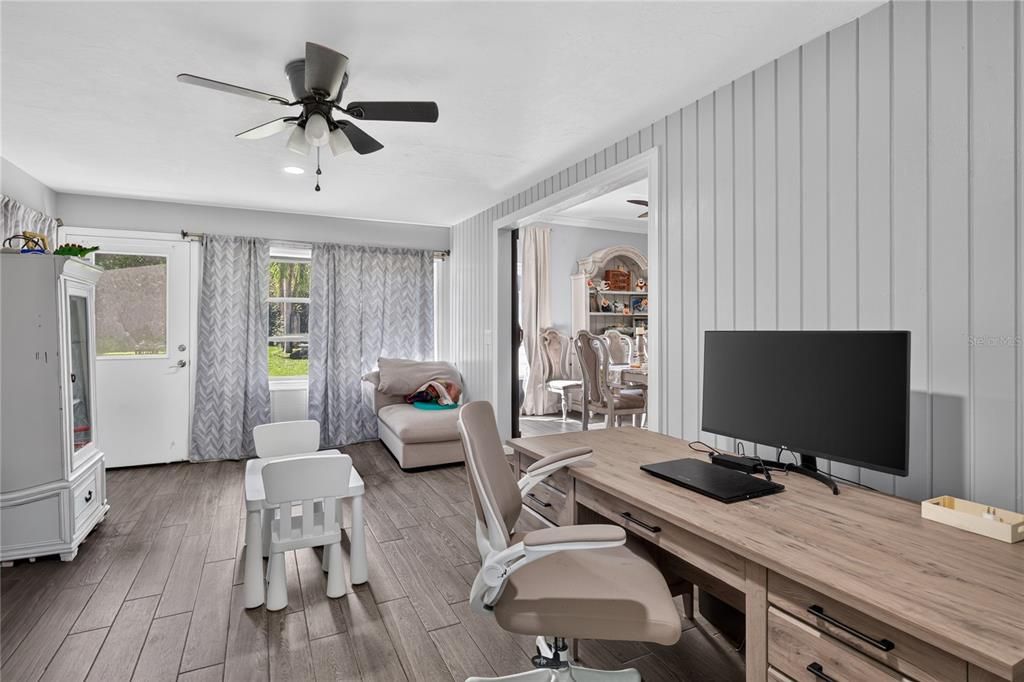 En Venta: $389,000 (4 camas, 2 baños, 2018 Pies cuadrados)