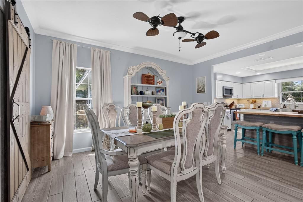 En Venta: $389,000 (4 camas, 2 baños, 2018 Pies cuadrados)