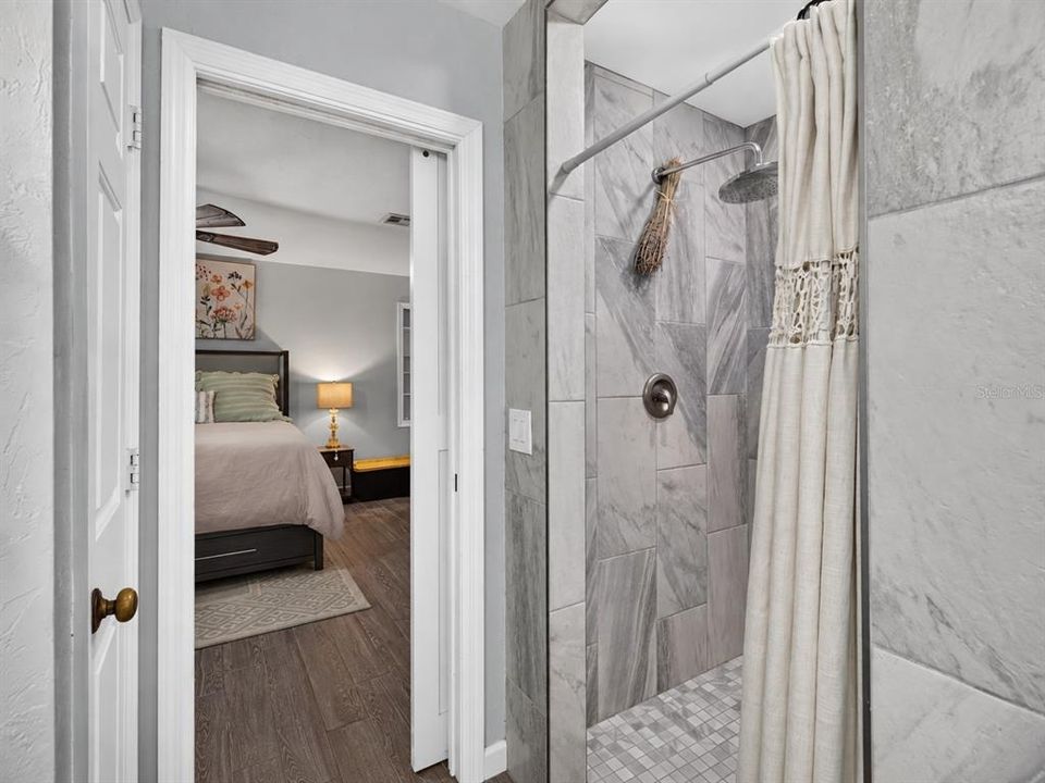 En Venta: $389,000 (4 camas, 2 baños, 2018 Pies cuadrados)