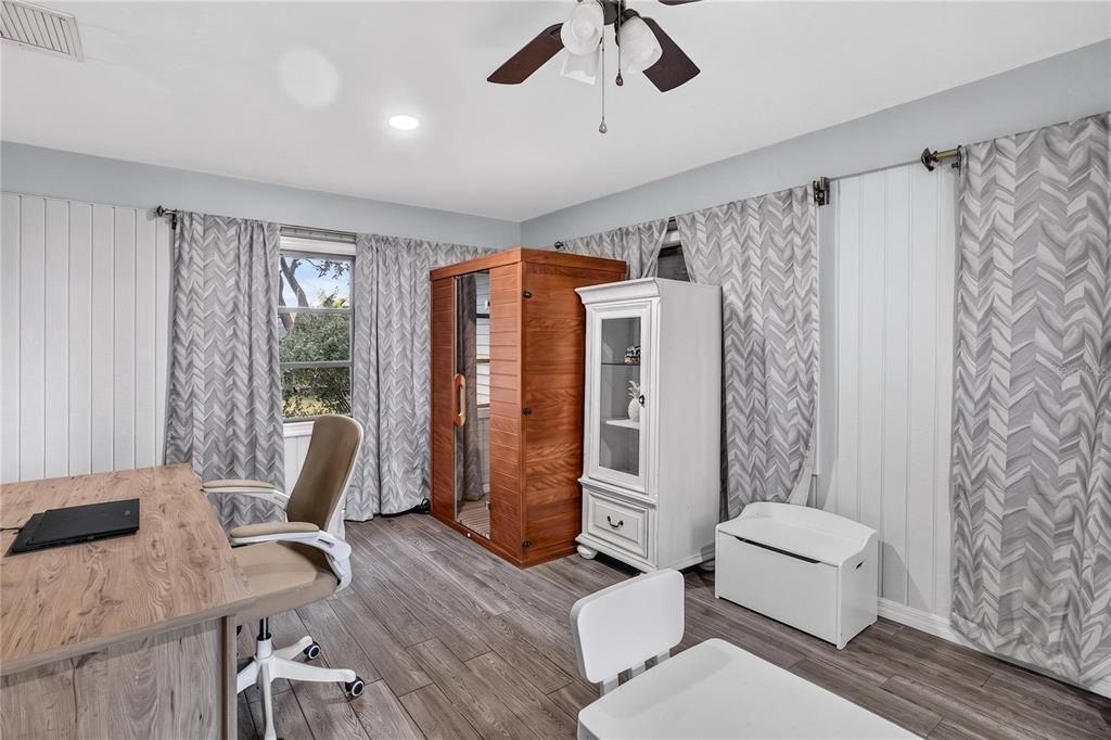 En Venta: $389,000 (4 camas, 2 baños, 2018 Pies cuadrados)
