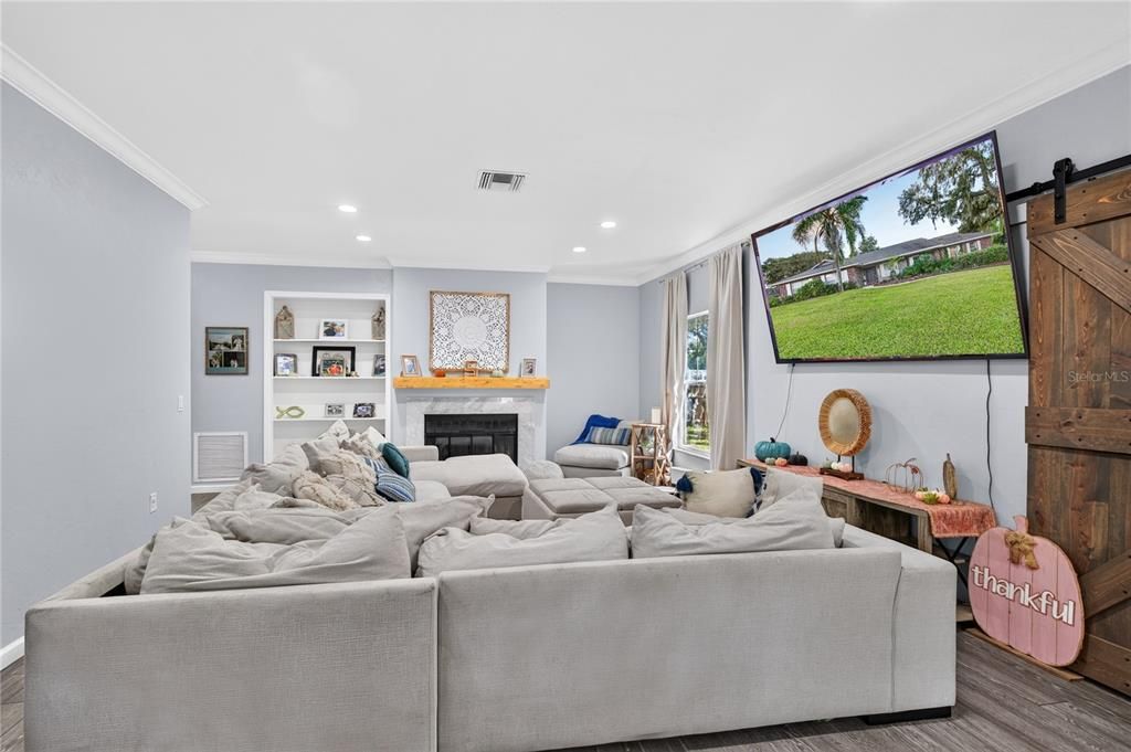 En Venta: $389,000 (4 camas, 2 baños, 2018 Pies cuadrados)