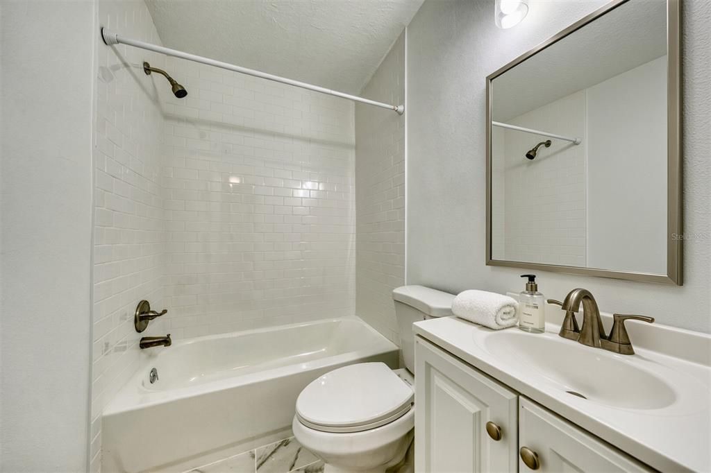 For Sale: $375,000 (3 beds, 2 baths, 1533 Square Feet)