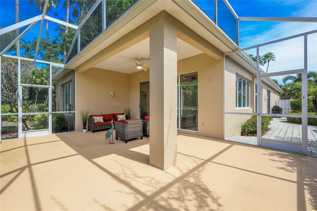 En Venta: $450,000 (2 camas, 2 baños, 1841 Pies cuadrados)