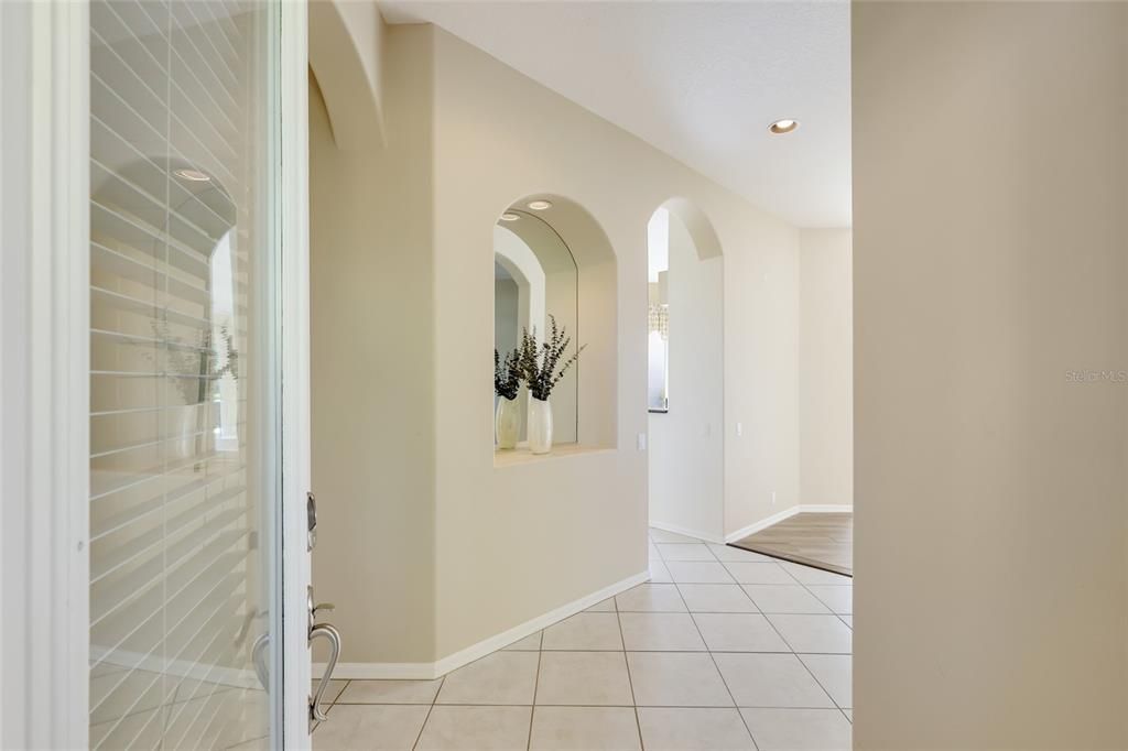 En Venta: $450,000 (2 camas, 2 baños, 1841 Pies cuadrados)