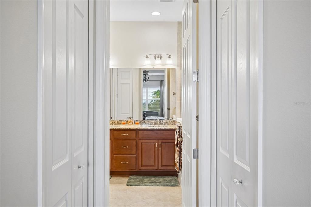 For Sale: $389,900 (2 beds, 2 baths, 1861 Square Feet)
