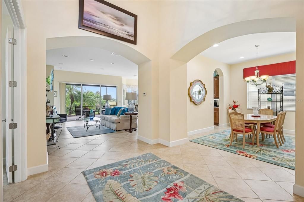 For Sale: $389,900 (2 beds, 2 baths, 1861 Square Feet)