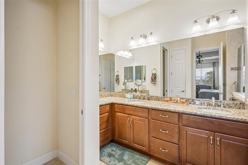 For Sale: $389,900 (2 beds, 2 baths, 1861 Square Feet)