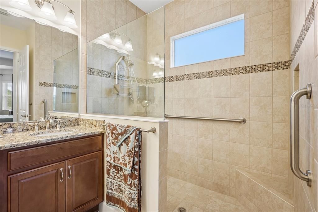 For Sale: $389,900 (2 beds, 2 baths, 1861 Square Feet)