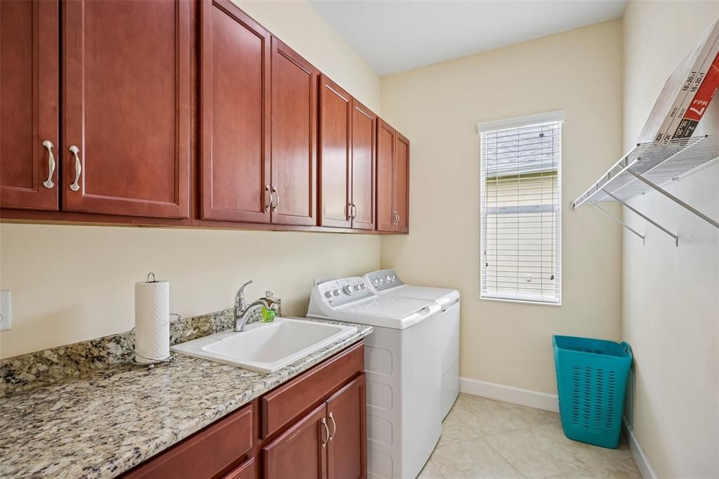 For Sale: $389,900 (2 beds, 2 baths, 1861 Square Feet)