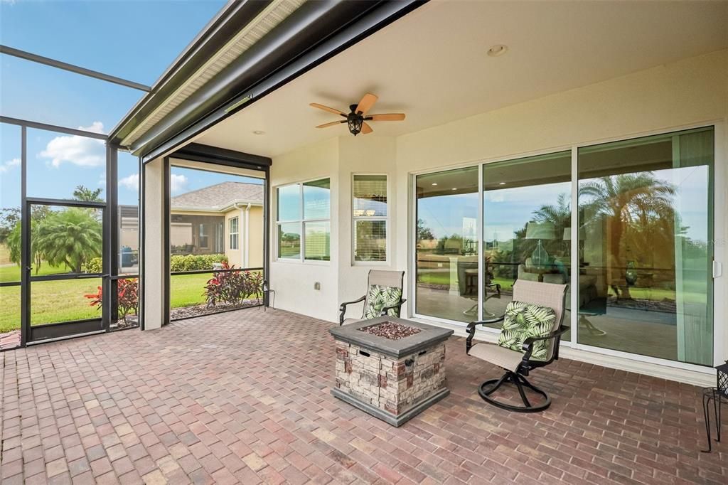 For Sale: $389,900 (2 beds, 2 baths, 1861 Square Feet)