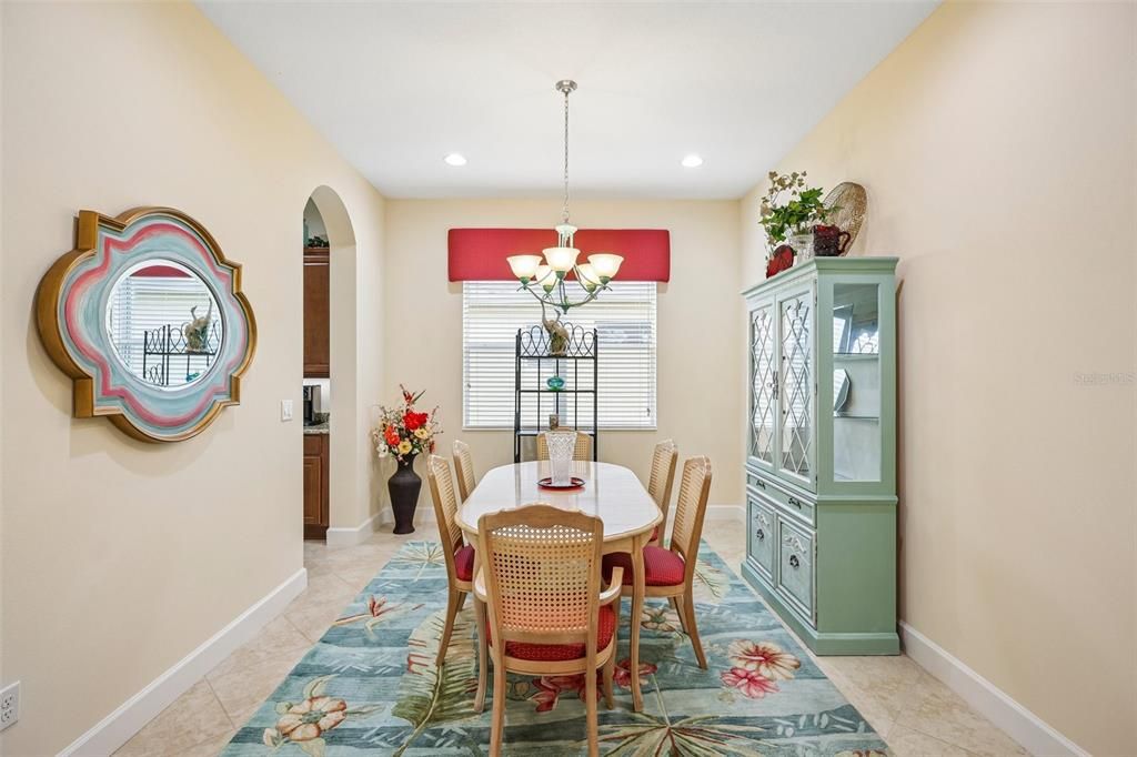 For Sale: $389,900 (2 beds, 2 baths, 1861 Square Feet)